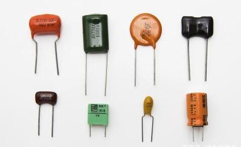 10-26-elecbee-wx06.jpg